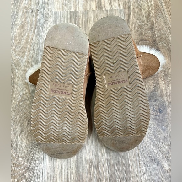 Fireside by Dearfoams Perth Genuine Shearling Fold-over Boot Slipper Size 7.5 - Picture 5 of 5